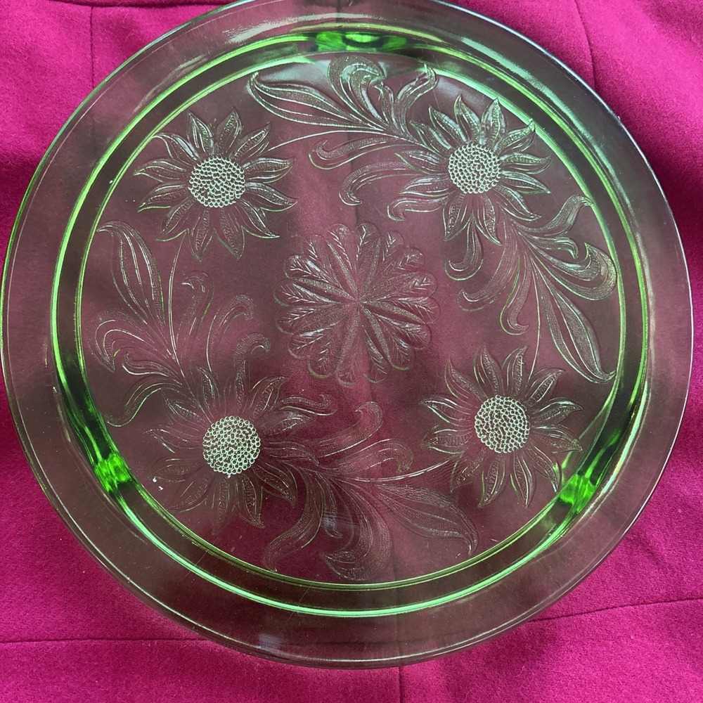 Vintage Jeannette Uranium Glass Sunflower Pattern Footed Cake Plate 10"